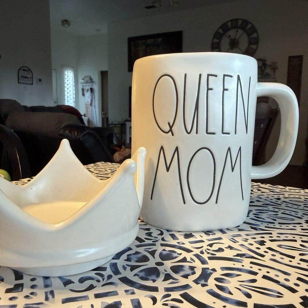 Rae Dunn QUEEN MOM Crown Mug White Ceramic Farmhouse Coffee Cup - Picture 3 of 10